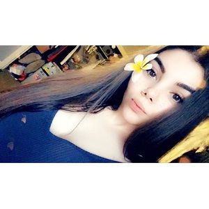 Meet your Posher, Brooke